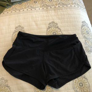 BLACK 2.5" LULULEMON SPEED UP SHORTS SIZE 2